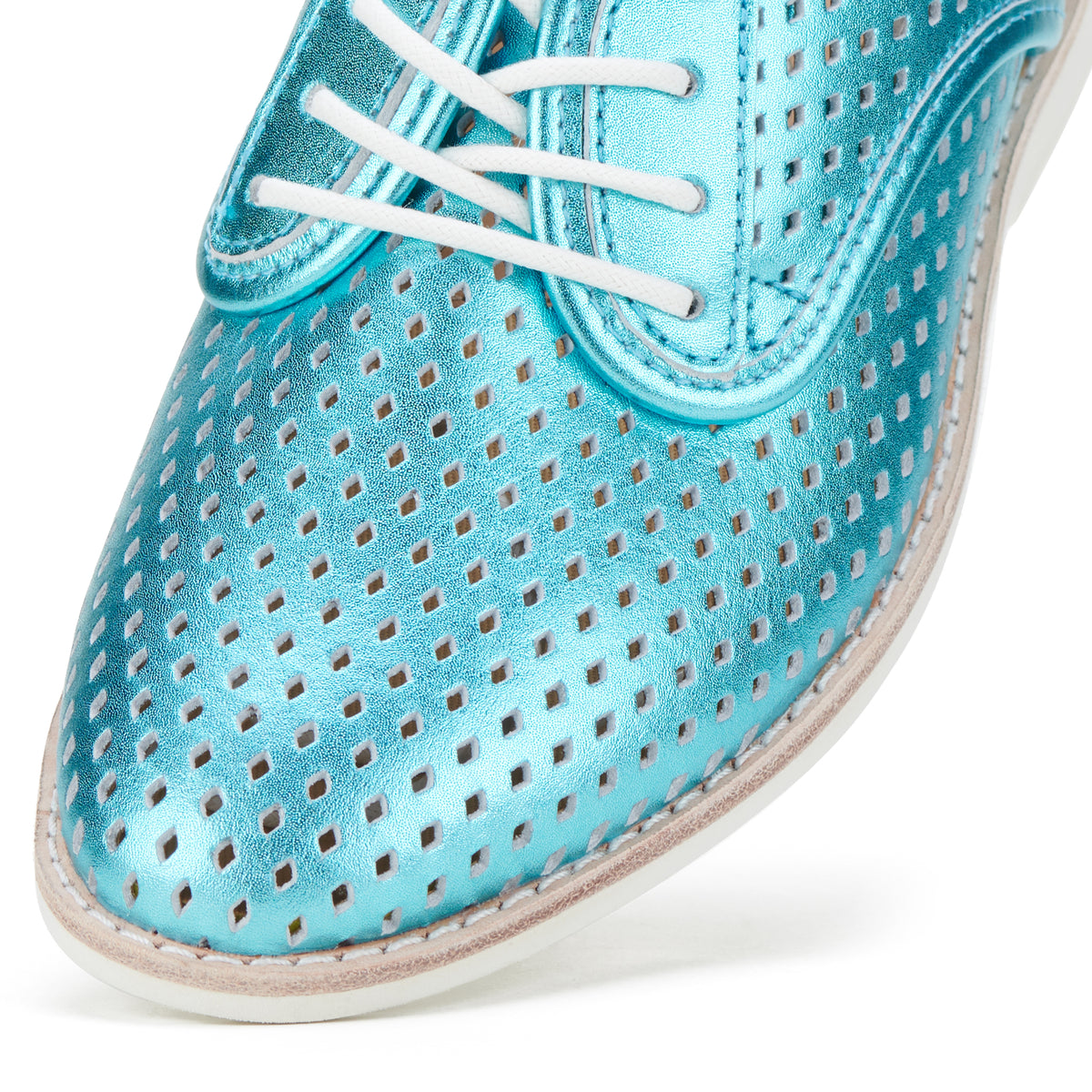 Derby Punch Turquoise Metallic